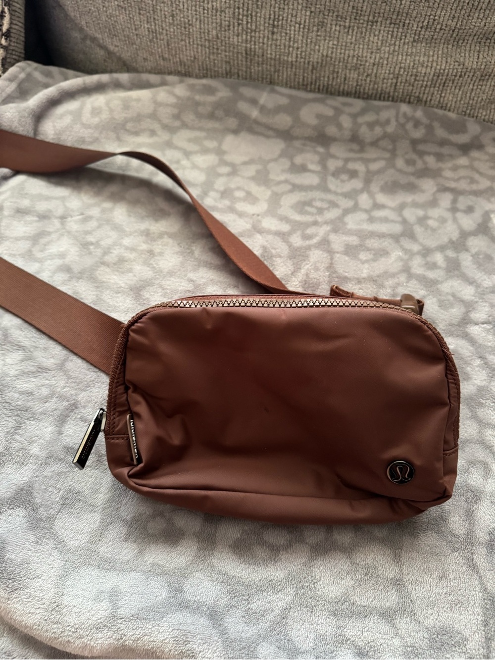 lululemon athletica Men’s Chest Bag in Dark Brown